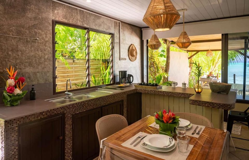 Matira Sunset House N659 DTO-MT House in Bora-Bora