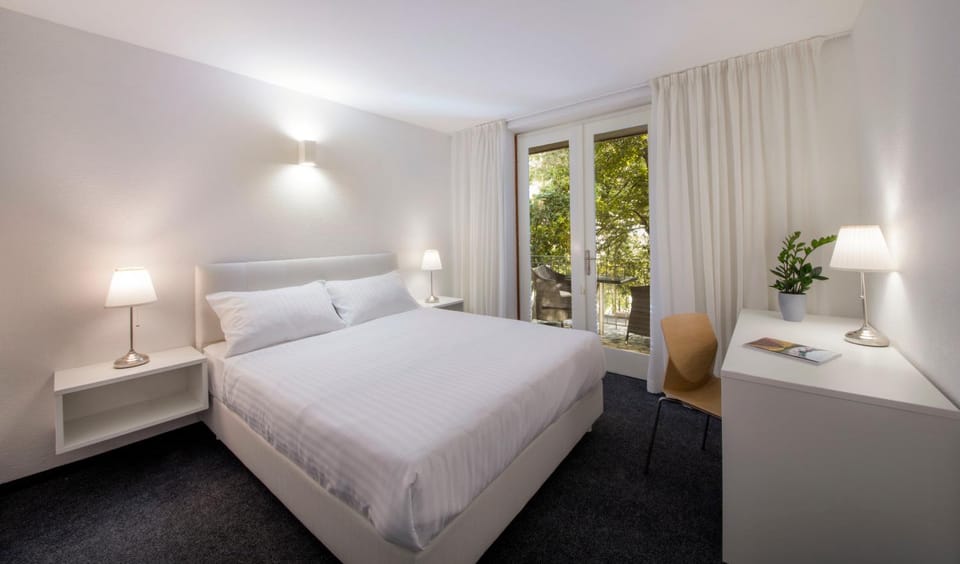 Bed, Photo of the whole room