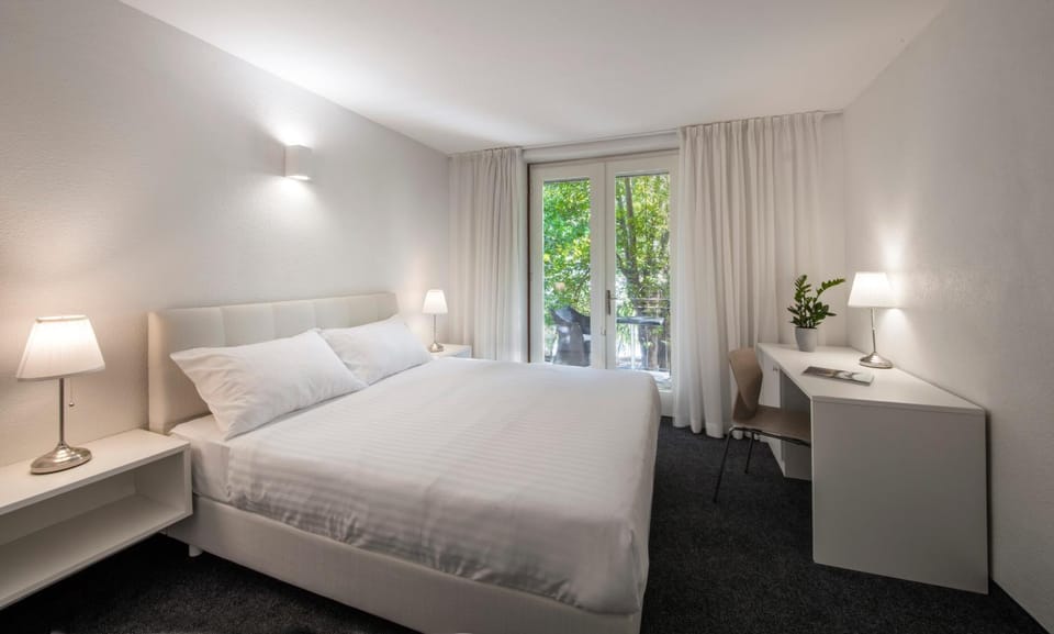 Bed, Photo of the whole room