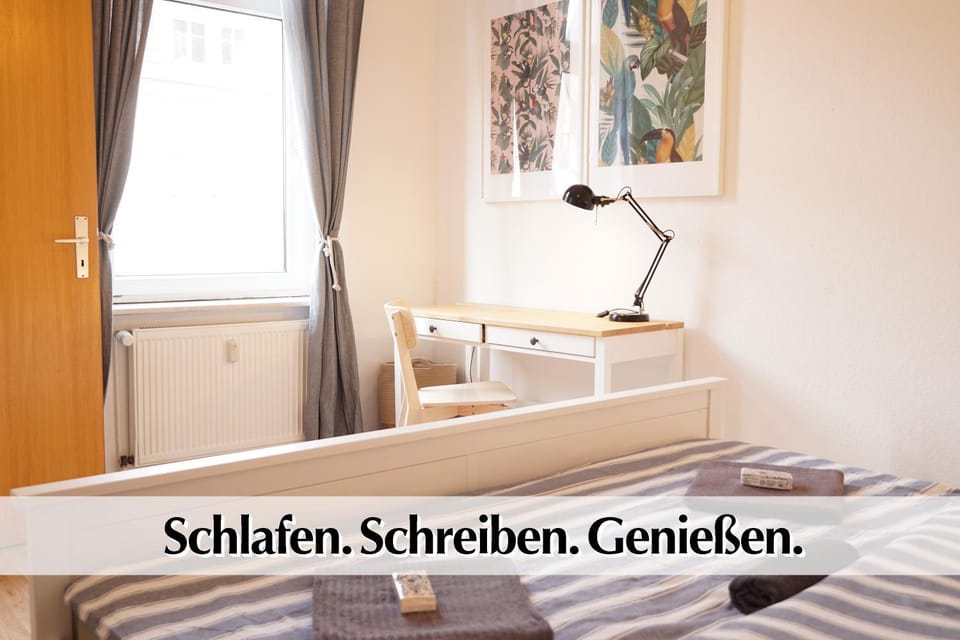 Bed, Photo of the whole room, Bedroom, Text overlay