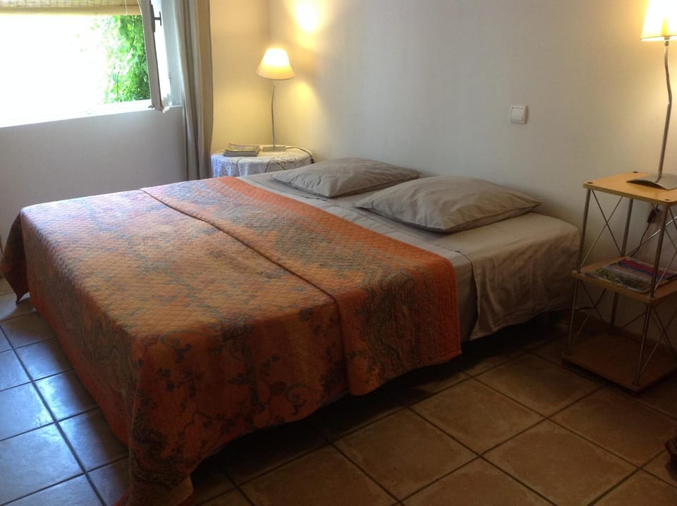 Chambres d'Hôtes de Fleurus Bed and Breakfast in Pézenas
