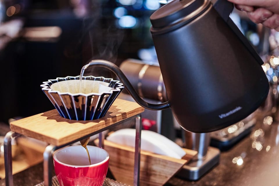 Coffee/tea facilities, Lounge or bar, Food and drinks, Drinks
