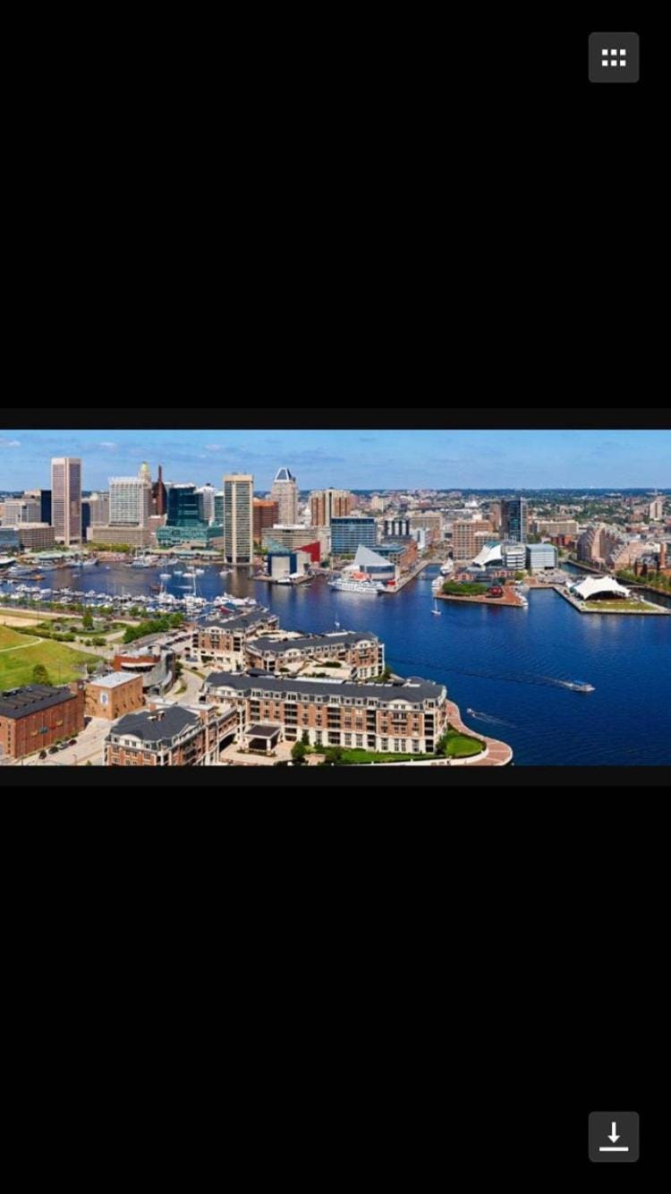 GORGEOUS HOUSE NEXT JHU Bed and Breakfast in Baltimore