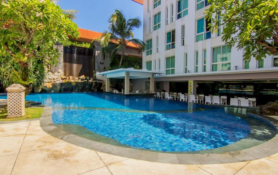 Property building, Swimming pool