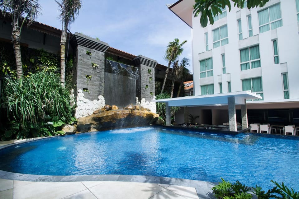 Swimming pool, Swimming pool