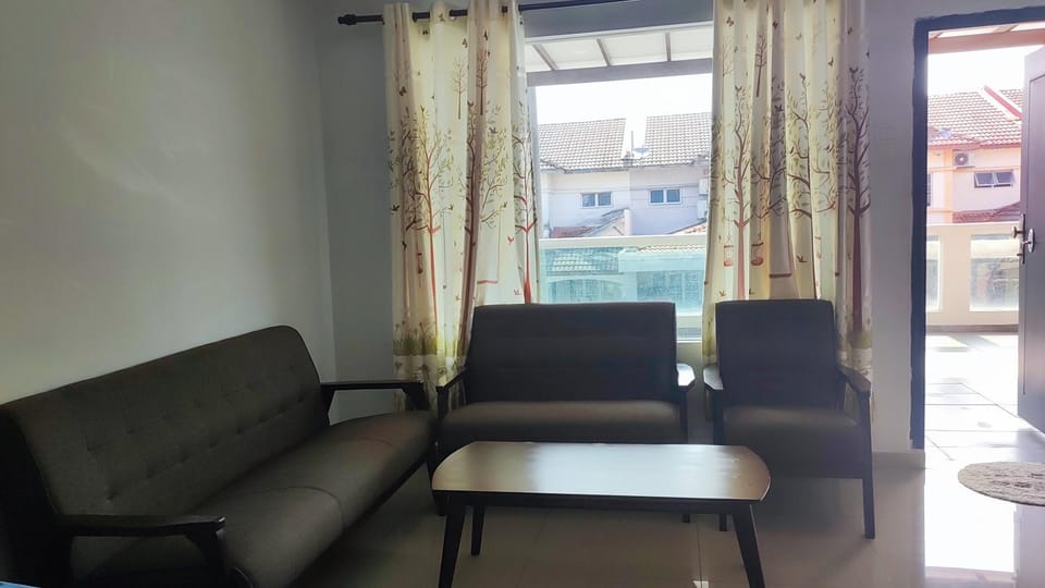 BBT Double Storey Balcony Bukit Tinggi Home House in Selangor, Malaysia