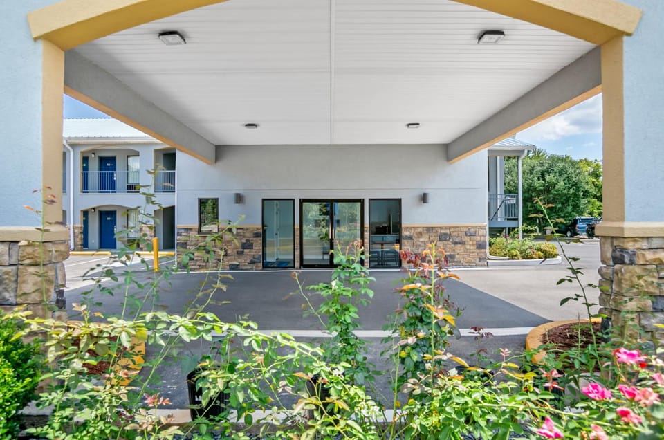 Property building, Garden