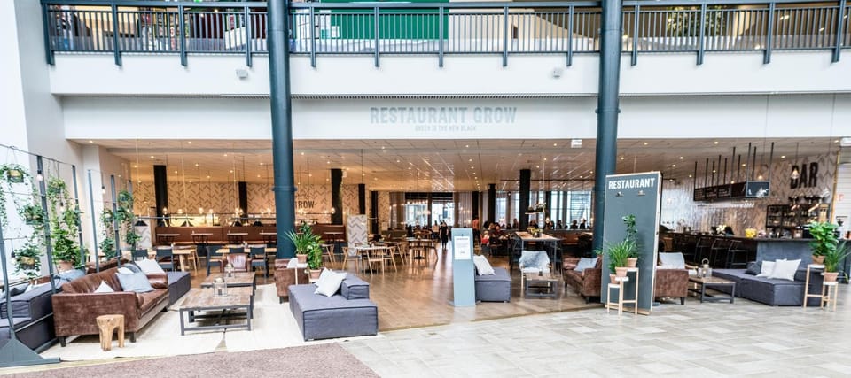 Restaurant/places to eat, Lounge or bar, Food and drinks