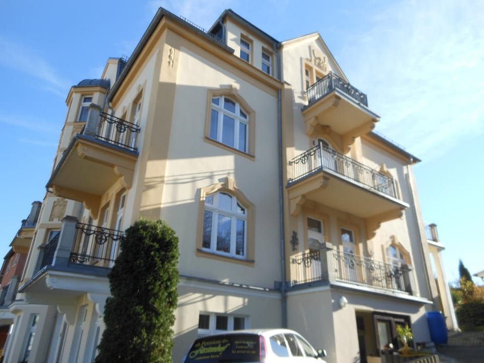 Property building, Day