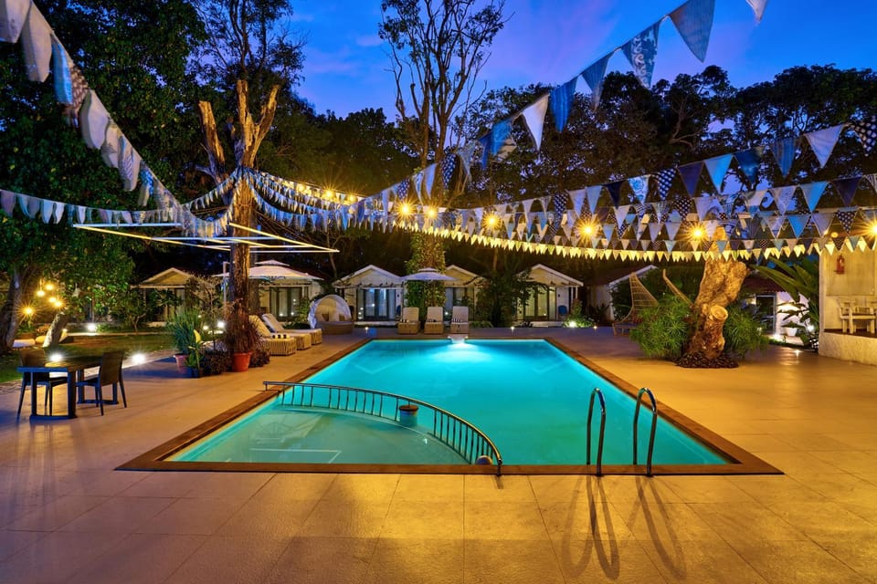 Pool view, Swimming pool