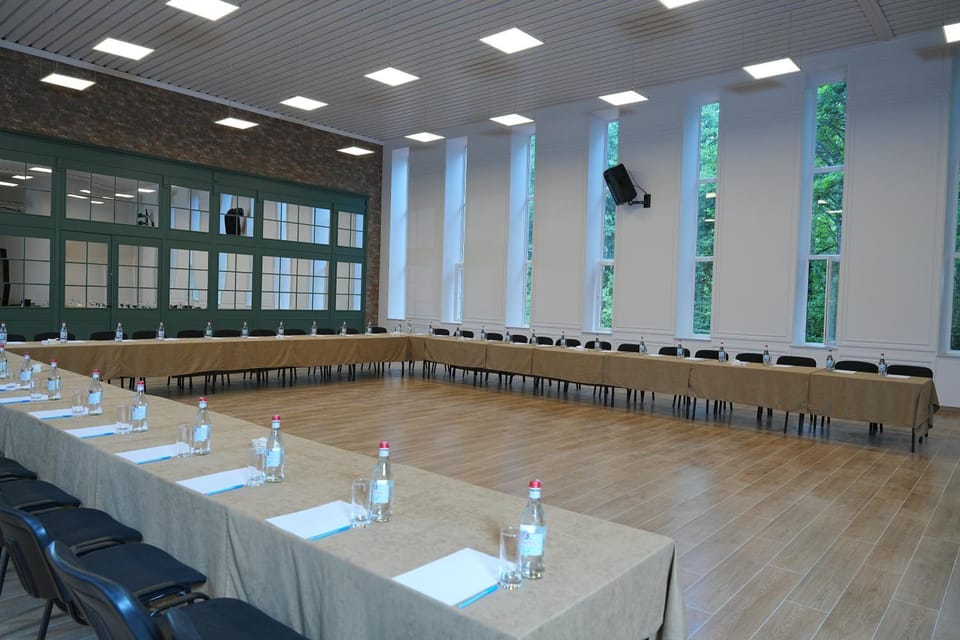 Meeting/conference room