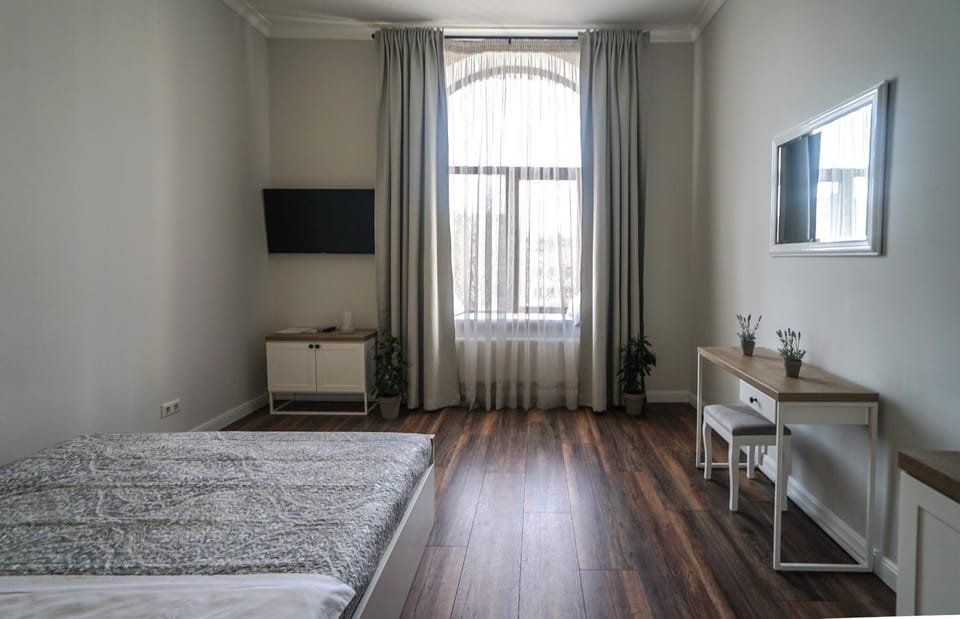 Communal lounge/ TV room, TV and multimedia, View (from property/room), Living room, Photo of the whole room, City view, Landmark view, Street view, Area and facilities