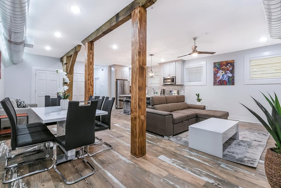 Living room, Seating area, Dining area