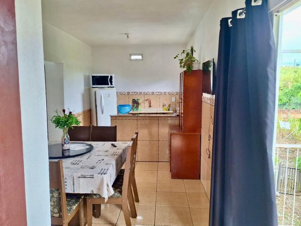 Kitchen or kitchenette, Dining area, Communal kitchen, Dinner, oven, pet friendly, stove
