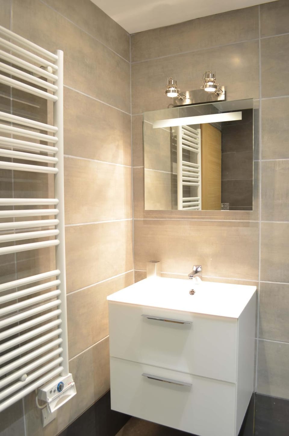 Bathroom, Decorative detail