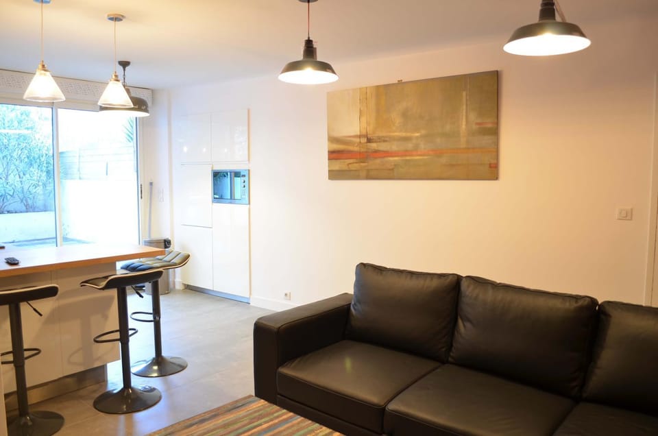 Living room, Dining area, Garden view