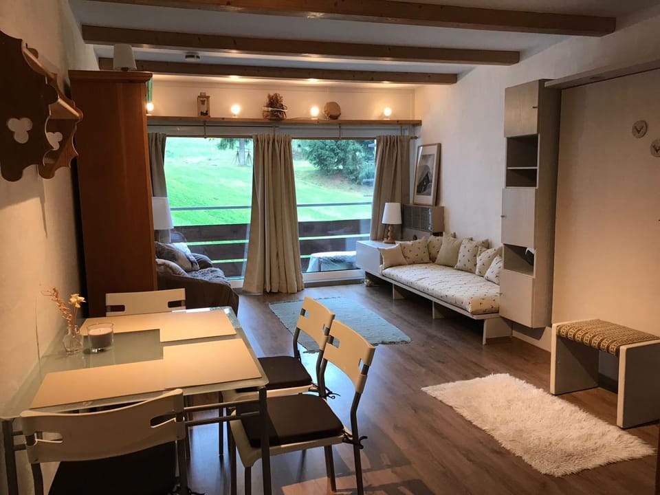 Dining area, Bedroom