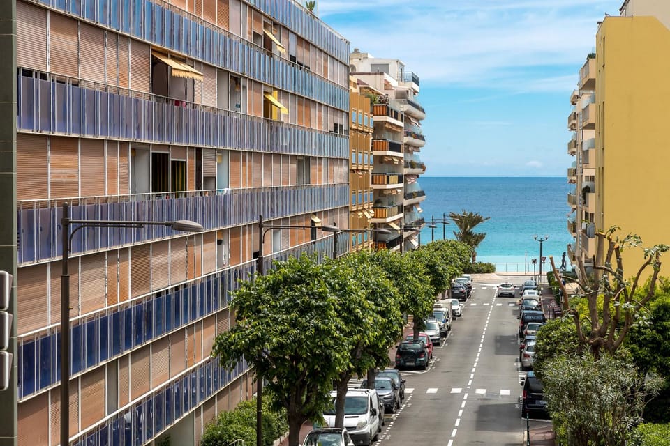 Neighbourhood, Balcony/Terrace, Beach, City view, Sea view, Street view