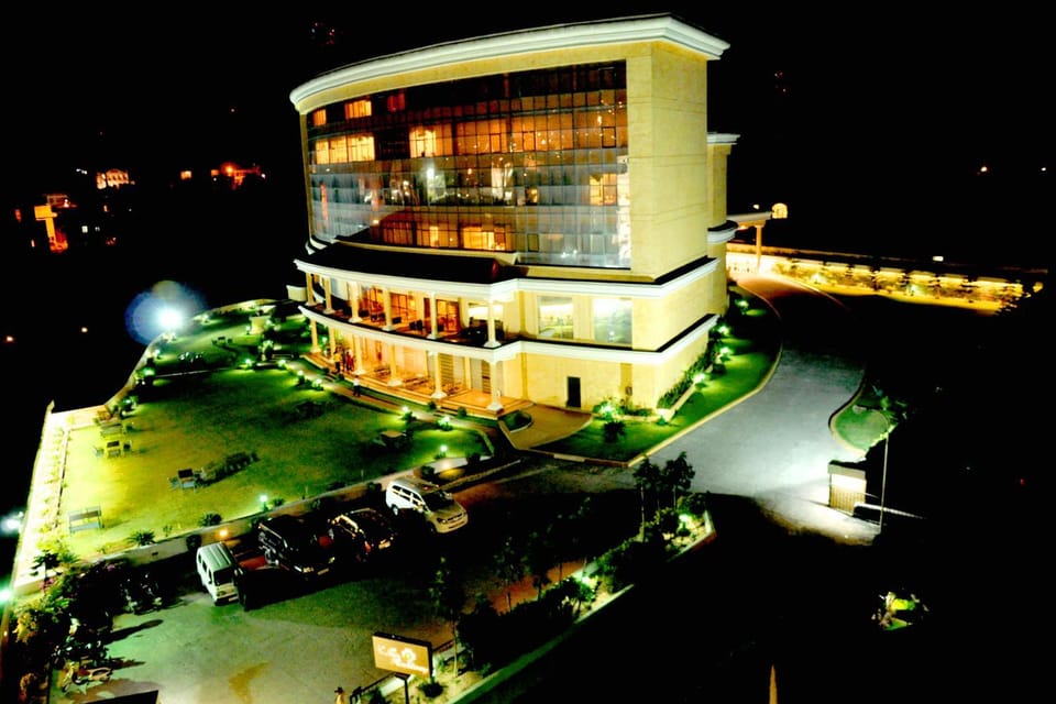Property building, Bird's eye view, Garden
