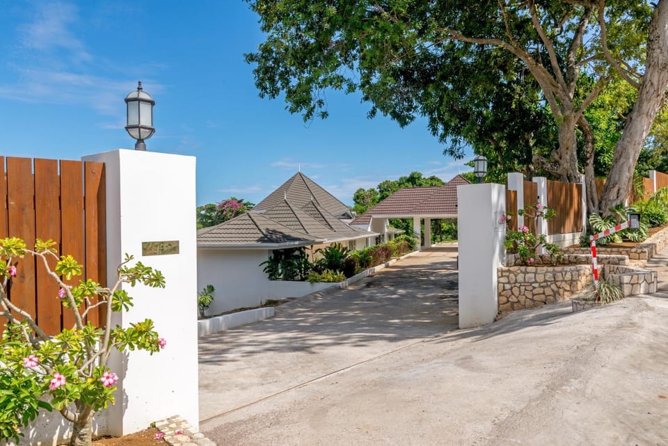 Hospitality Expert EDEN View Pool Beach Chef Villa in St. James Parish