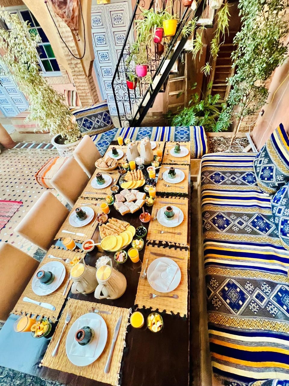 Seating area, Food, Breakfast, Breakfast, Drinks
