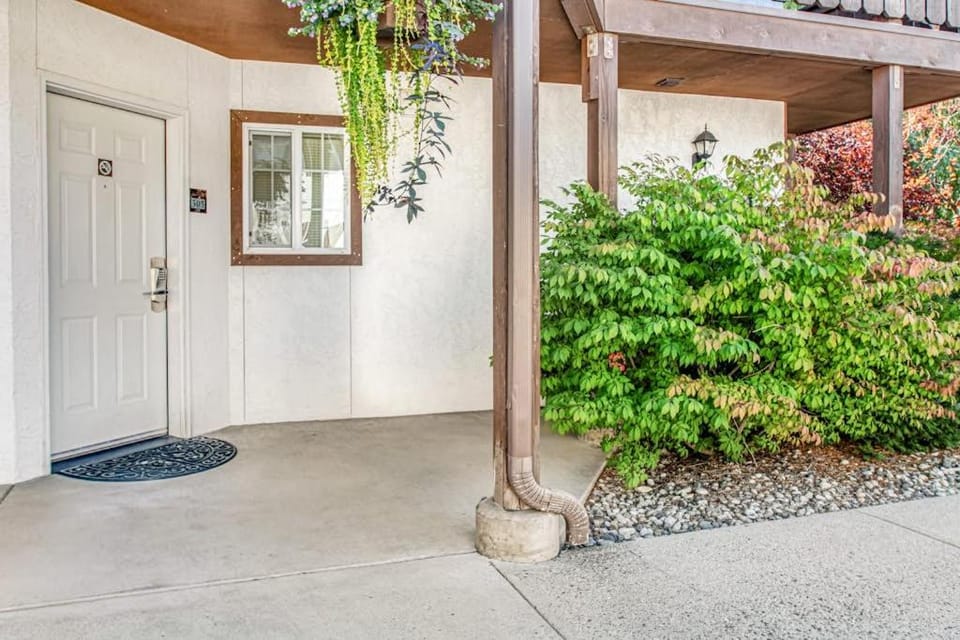 Aspen Suites 505 & 506: Downtown Duo Apartment in Leavenworth