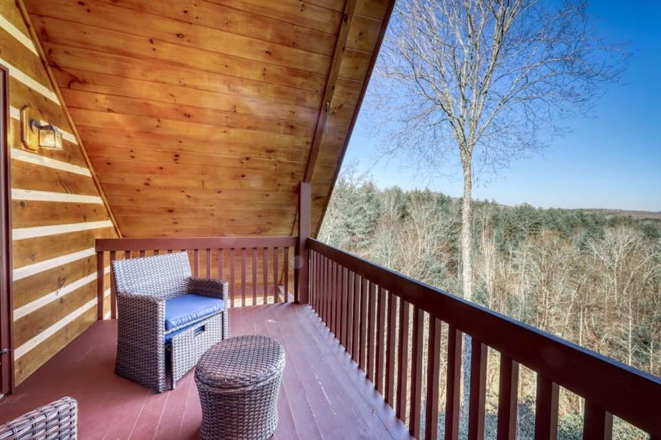 Dogwood Overlook House in Georgia