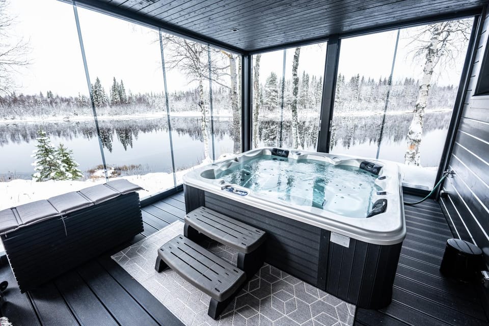 Natural landscape, Winter, Hot Tub, Hot Tub, Bathroom, Spa and wellness centre/facilities, Pool view, Swimming pool, towels