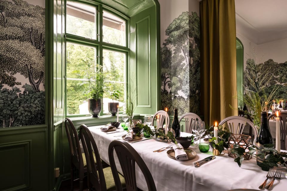 Restaurant/places to eat, Garden view