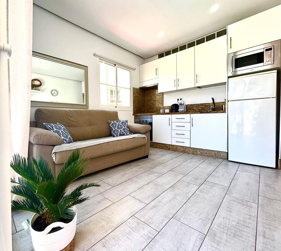 Kitchen or kitchenette, Living room, stove, kitchen