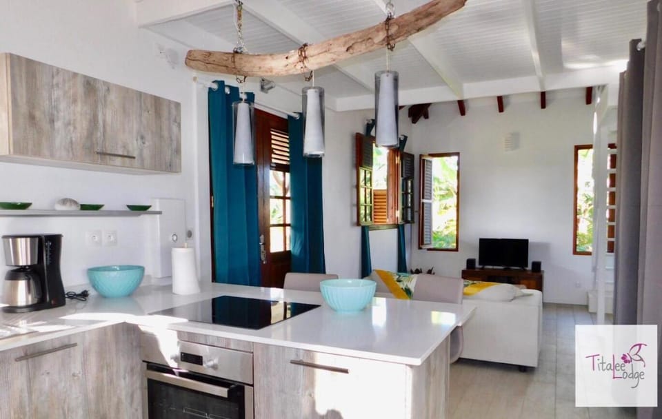 Titalee Lodge 3 Villas autour d'une piscine Nature lodge in Grande-Terre, Guadeloupe