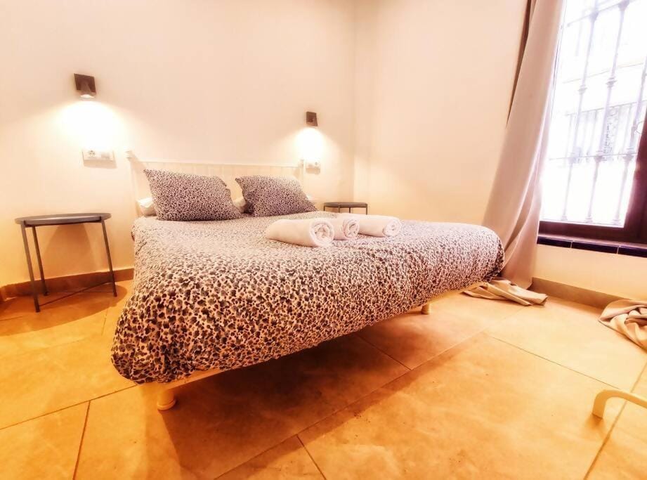 Luxury Busto Patio privado Centro Apartment in Seville