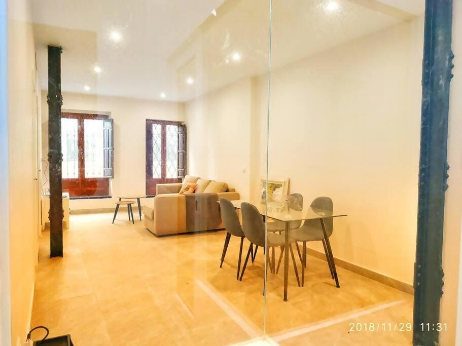 Luxury Busto Patio privado Centro Apartment in Seville