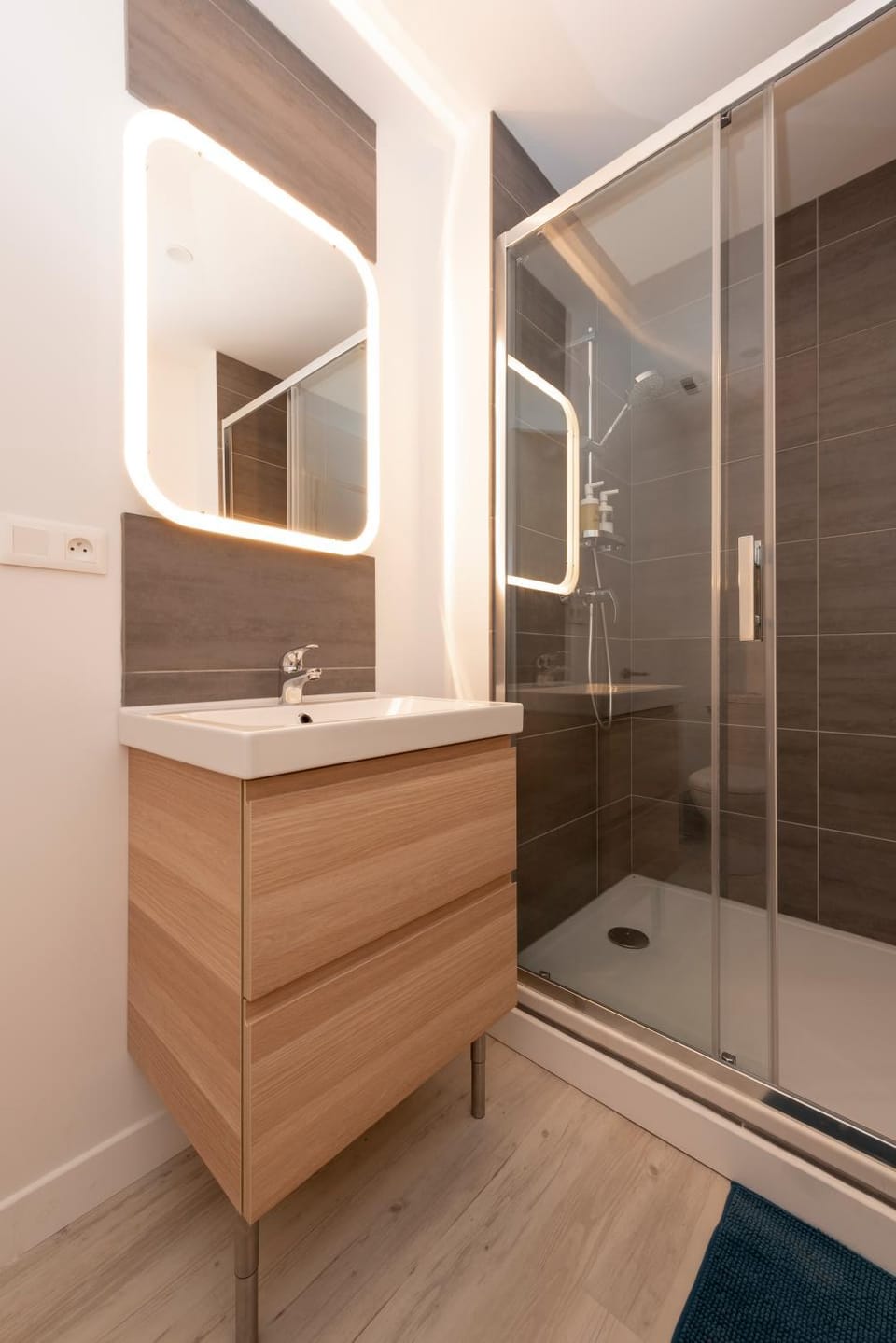 Shower, Bathroom