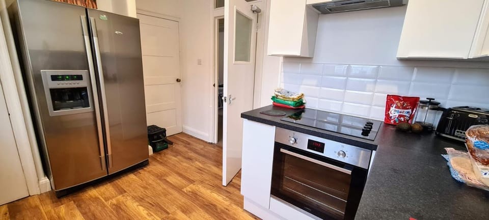 Kitchen or kitchenette, dishwasher, minibar, pet friendly, stove, toaster