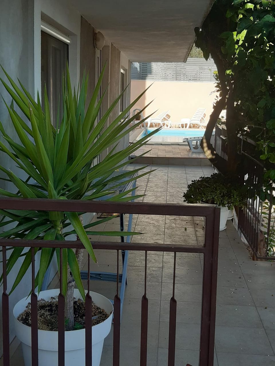 Apartments Bartulić Apartment in Okrug Gornji