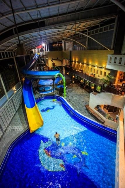 Swimming pool
