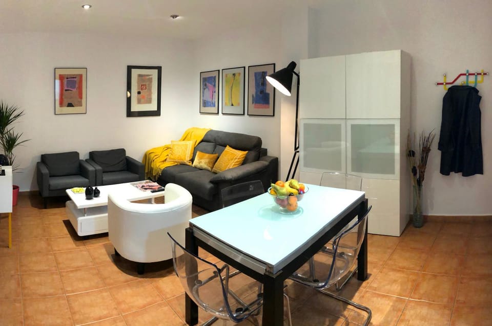 Living room, Dining area