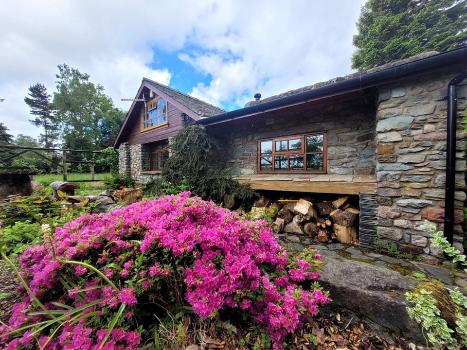 Loch Lomond shore Boat House House in Scotland