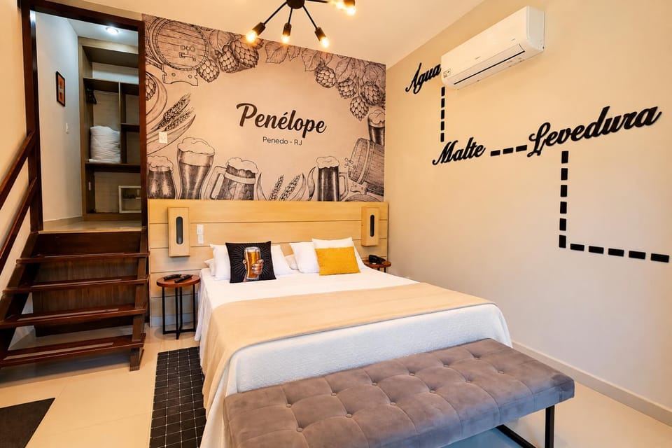 Bed, Photo of the whole room, Bedroom, air conditioner