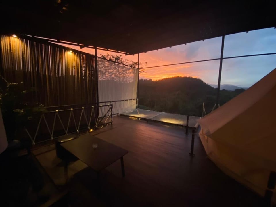 Tanoshi Glamping In Khao Sok Luxury tent in Khlong Sok