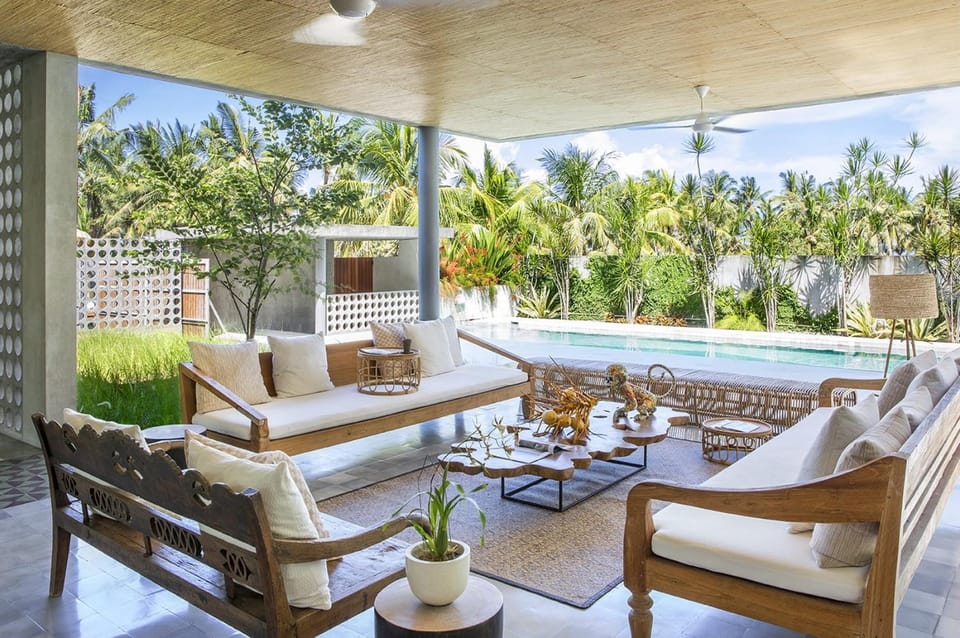 Patio, Day, Balcony/Terrace, Living room