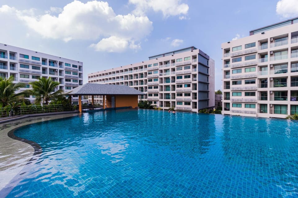 Pool view, Swimming pool