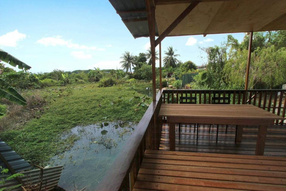 Tung's Tropika - With a Wooden Hut by a Lake House in Ipoh