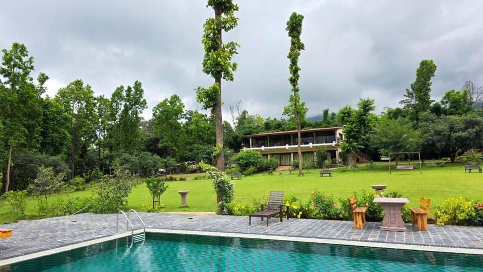 Property building, Swimming pool