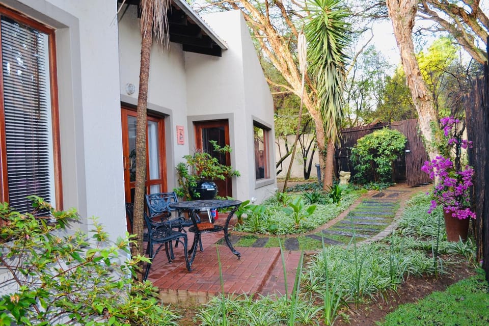 Serendipity Cottage Apartment in Sandton