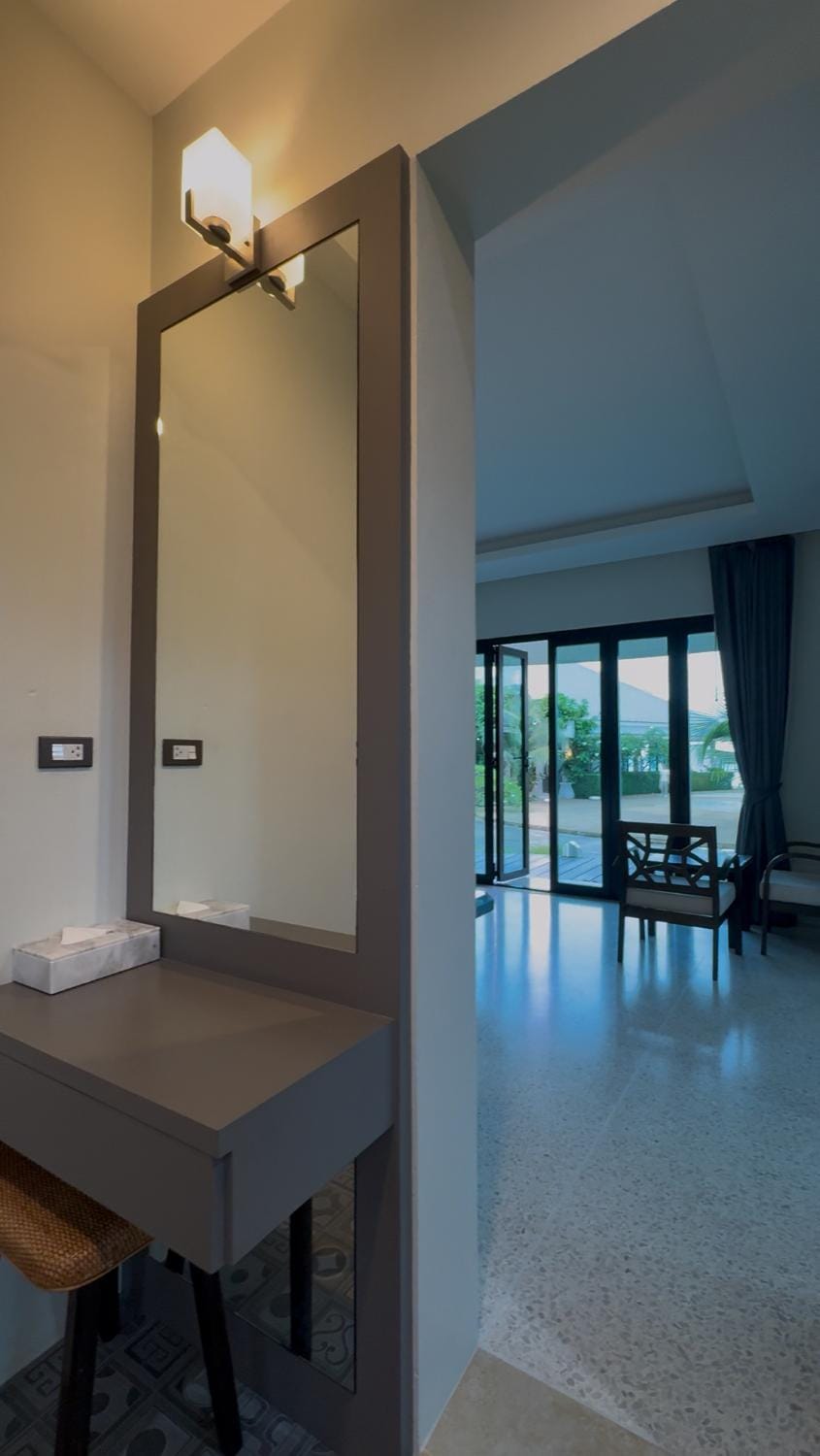 Wis Beach Khanom Resort in Thailand