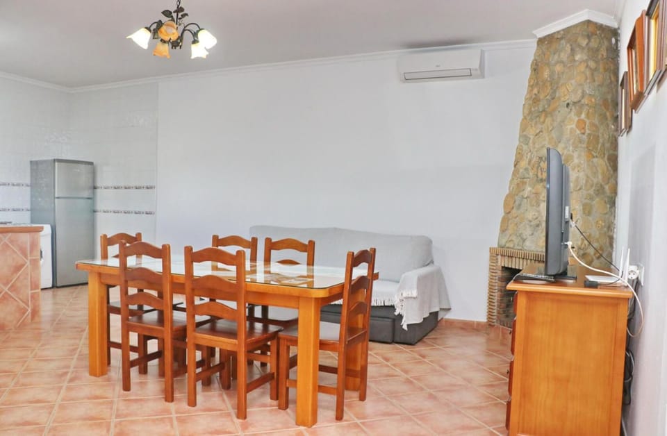 Dining area, flat iron