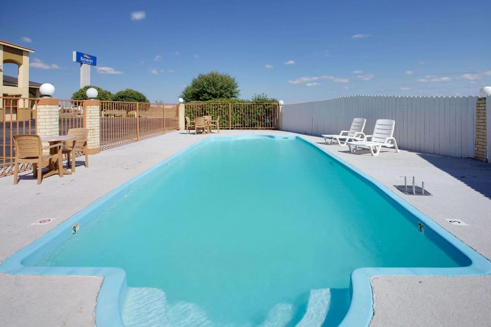On site, Pool view, Swimming pool