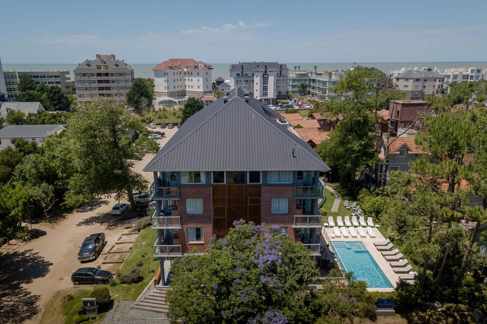 Neighbourhood, Bird's eye view, Street view